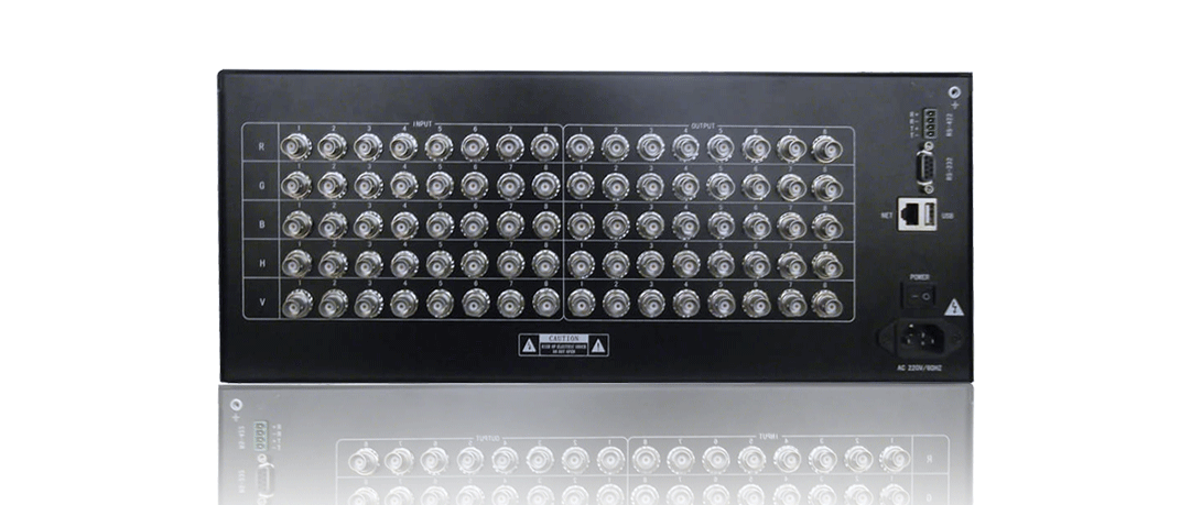 具备R232串行控制接口，支持宽电源