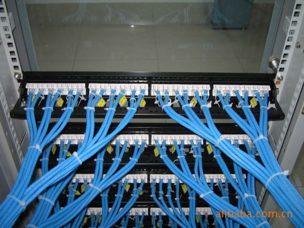 高清图像拼接处理器布线安装 高清图像拼接处理器布线安装